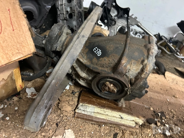 заден диференциал Mercedes E270 CDI W211 Автоматик 2004г., снимка 2 - Части - 52572510