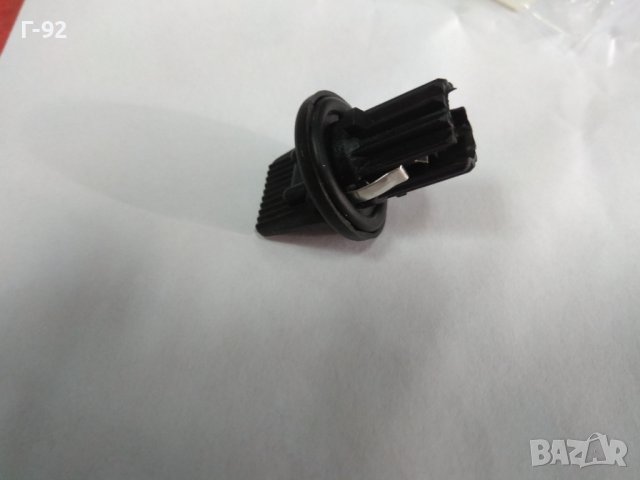 A1648260082**NEU**MERCEDES-BENZ**W164**ML-GL**ФАСУНГА ЗА ГАБАРИТИТЕ В ЗАДНИЯТ СТОП , снимка 10 - Части - 39761982