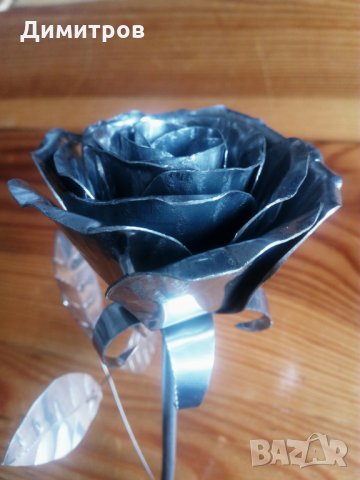 Роза от метал, снимка 1 - Изкуствени цветя - 27498380
