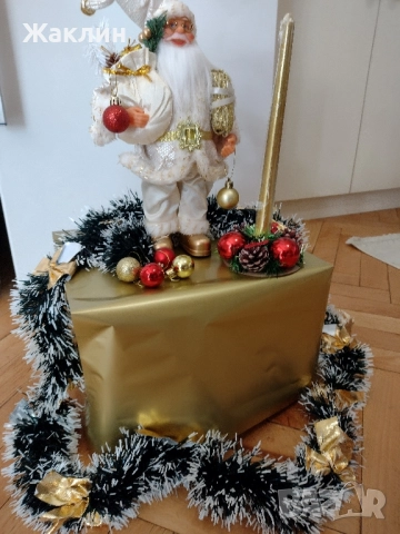 Коледна украса - дядо Коледа, свещник, гирлянди, топки, снимка 4 - Коледни подаръци - 52546124