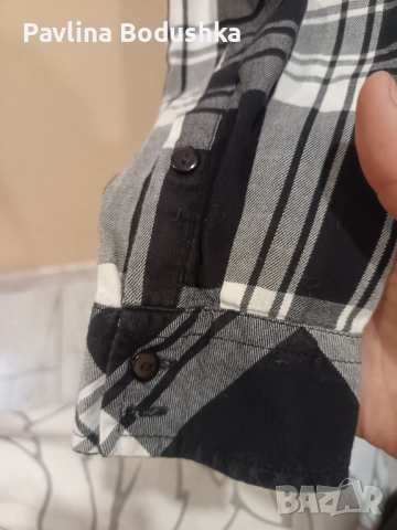 Дамска карирана черна риза, снимка 4 - Ризи - 52373939