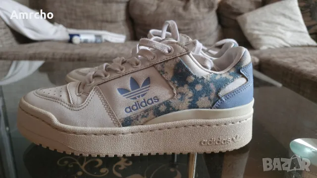 Дамски маратонки Adidas, снимка 1