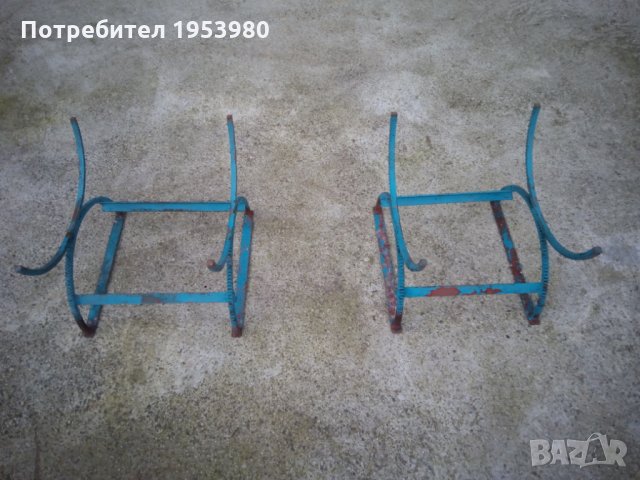 Стара стойка за буре- 2броя, снимка 1