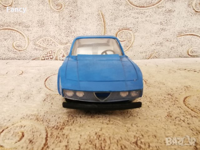 PIKO Alfa Romeo 1300 Junior Zagato 1/20, снимка 5 - Колекции - 43301226