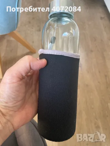 Нова, стъклена бутилка 
