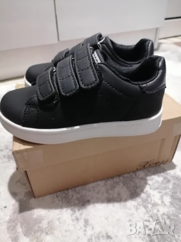 Нови детски кожени кецове с лепки, снимка 3 - Детски маратонки - 50554224