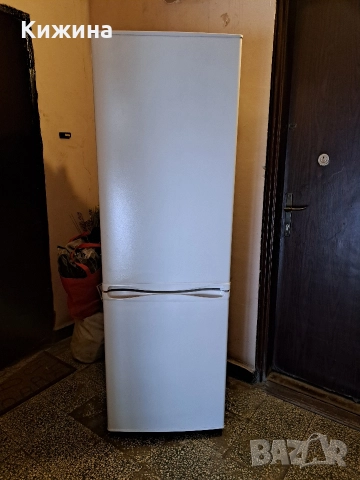 Хладилник с Фризер