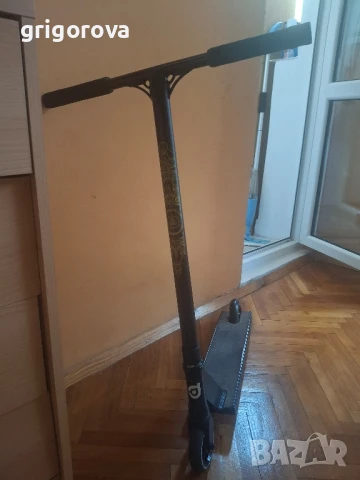 Тротинетка за трикове , снимка 3 - Скутери и тротинетки - 51383794