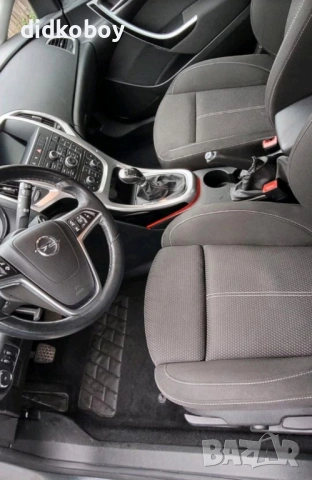 Opel Astra J 1.7, снимка 5 - Автомобили и джипове - 53537643