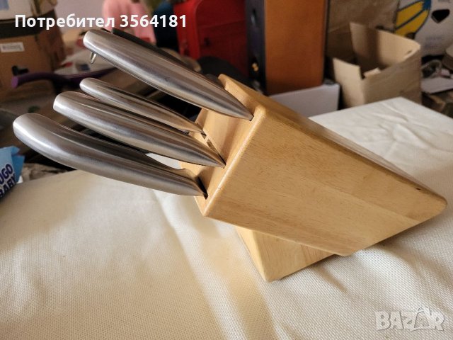 Професионални ножове с дървена стойка 