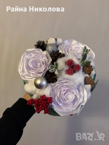 Ръчно изработени коледни букети със сатенени рози, снимка 5 - Други - 52713843