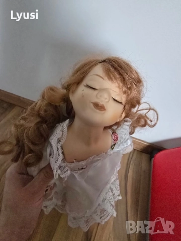 Порцеланова кукла