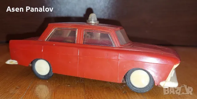 Ретро количка Москвич, снимка 2 - Антикварни и старинни предмети - 48268347