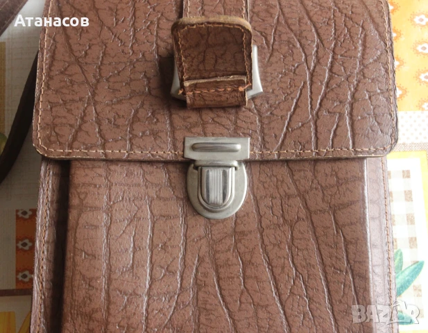 Чанта на повече от 50 години, снимка 2 - Чанти - 50963943