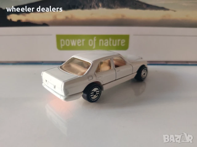 Метална количка Hot Wheels Mercedes Benz 380 SEL 1/64, снимка 5 - Колекции - 50745952
