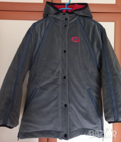 Зимно яке двулицево Nike 10-12 г., снимка 3 - Детски якета и елеци - 51594238