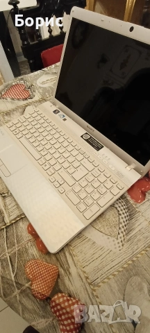 лаптоп sony vaio много запазен без забележки