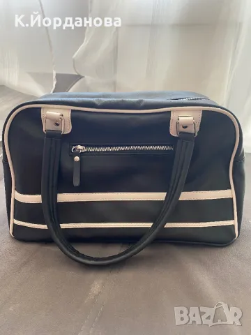 Дамска черна чанта, снимка 2 - Чанти - 49098090