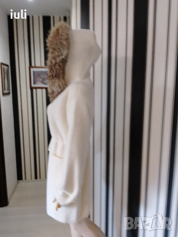 намаление на палто от кашмир с лисица , снимка 8 - Палта, манта - 52075892