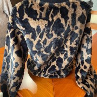 Дамска плюшена блуза, снимка 2 - Блузи с дълъг ръкав и пуловери - 43808062