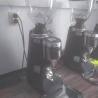 Професионална кафемелачка MAZZER MAJOR V electronic, снимка 3 - Кафемашини - 43534021