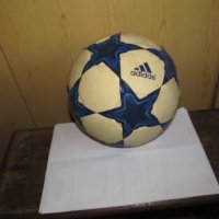 топка за футбол и топка за волей, снимка 1 - Футбол - 43071828