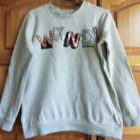 Светлосив пуловер Уикенд, снимка 2 - Детски пуловери и жилетки - 36455169