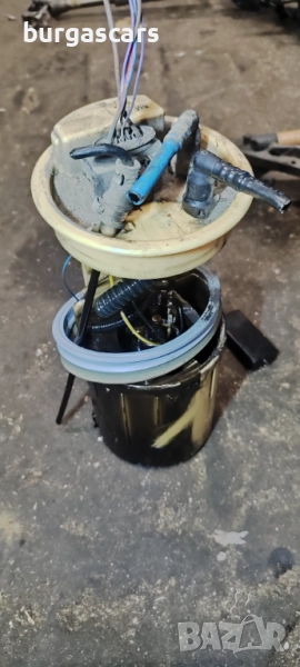 Кошница резервоар 1T0 919 050 A VW Touran - 80лв, снимка 1