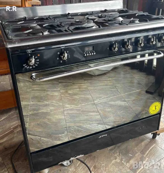 ПРОФЕСИОНАЛНА  комбинирана готварска печка SMEG, снимка 1