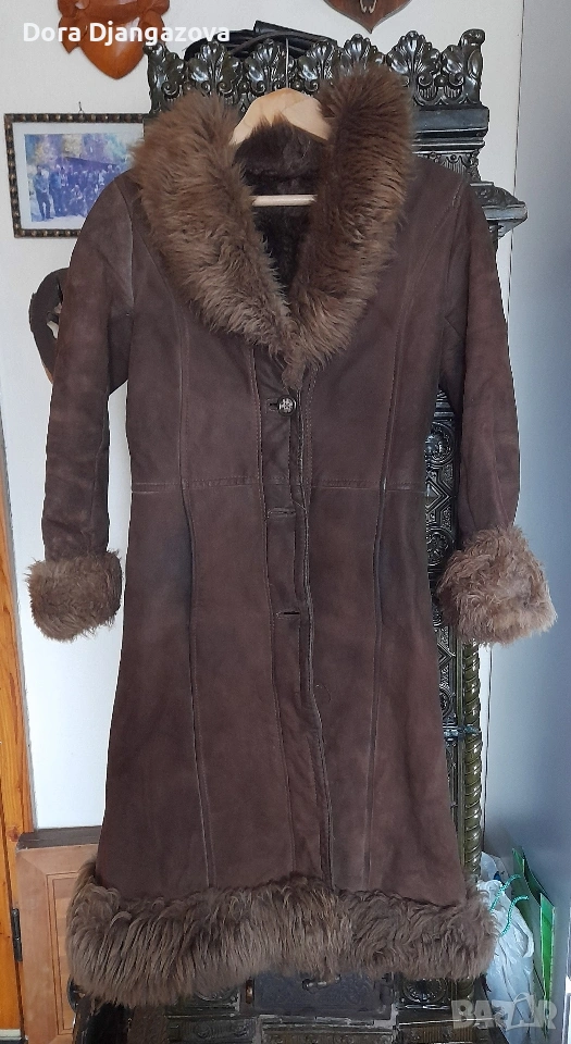 Дамски кожух от агнешка кожа, има леки следи от употреба. , снимка 1