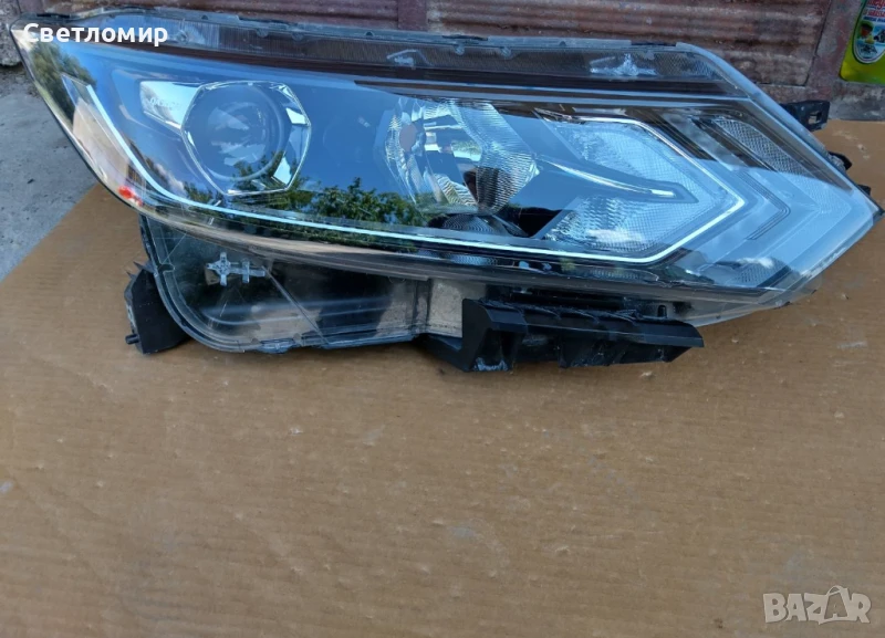 Десен фар за Nissan Qashqai J11, снимка 1