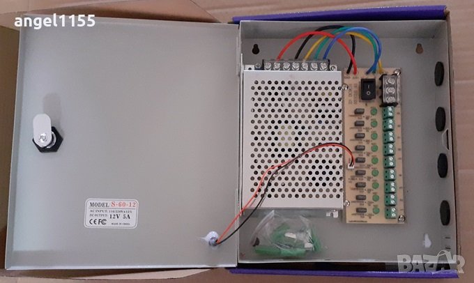 Захранващ блок в метално табло със заключване 12V DC 5А за видеонаблюдение  за DVR и осем камери, снимка 1