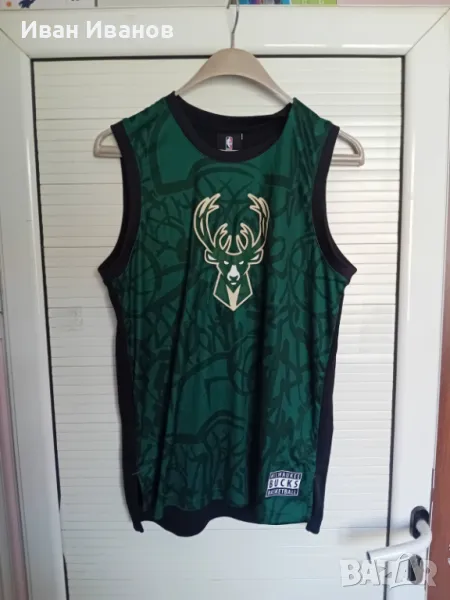 Оригинален фенски потник на Milwaukee Bucks, снимка 1