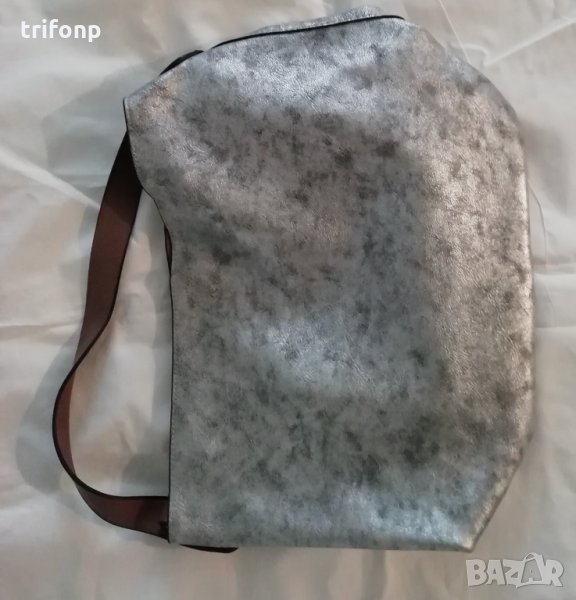 Сребриста малка чанта, снимка 1