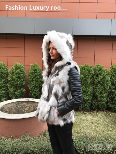 Дамски елек с качулка от естествен косъм на лисица, снимка 1