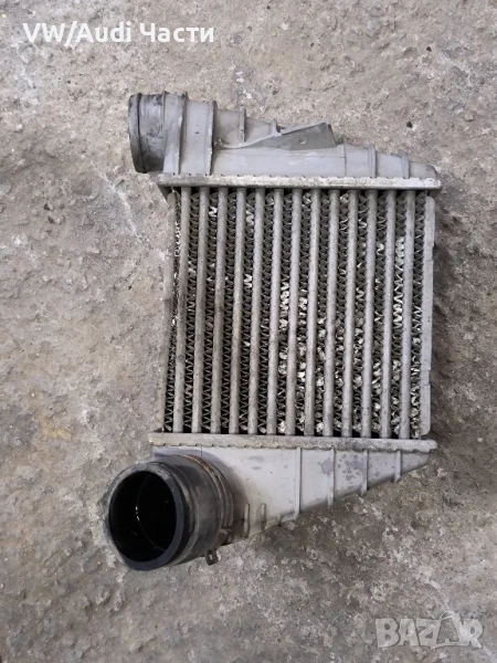 Интеркулер за Голф 4 Ауди А3 Сеат Шкода VW Golf 4 Audi A3 Seat Skoda Bora 1J0145805, снимка 1