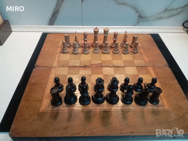 Стар Шах с бакелитови  фигури