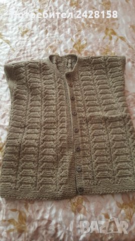Продавам ръчно плетени дамски вълнени жилетки без ръкави в Жилетки в гр.  Пловдив - ID28694902 — Bazar.bg