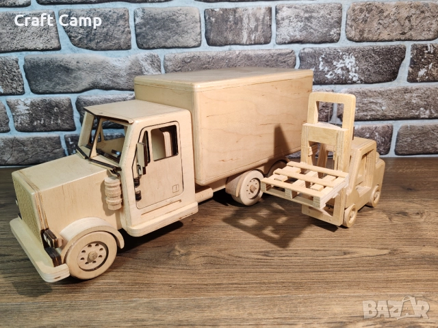 Комплект дървени модели - Мотокар и Хладилен камион – Craft Camp, снимка 2 - Коли, камиони, мотори, писти - 52739378