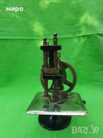 Мини шевна машина SINGER Simanco 29945 U.S.A., снимка 7 - Антикварни и старинни предмети - 50650309