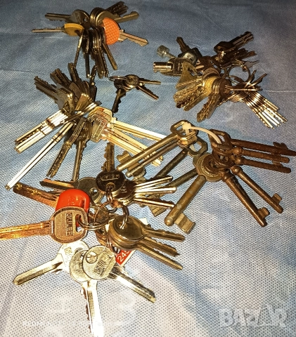 Лот от Различни Ключове