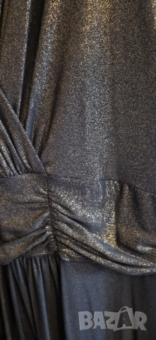 Дамска дълга рокля без ръкав  размер: Л/ХЛ материя: тежка и немачкаема цвят: тъмно зелена със златни, снимка 3 - Рокли - 52155724