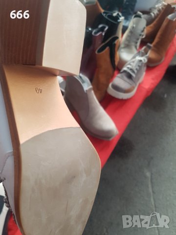 Обувки, снимка 4 - Дамски боти - 42968985