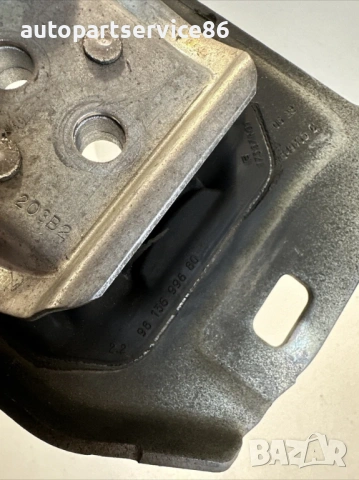 Ляв Монтаж на Скоростна Кутия за Peugeot 3008 1.2T 65000км  (2022)  9813699680, снимка 3 - Части - 53591275