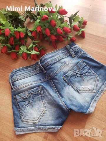 Интересни къси дънки, снимка 3 - Дънки - 27256844