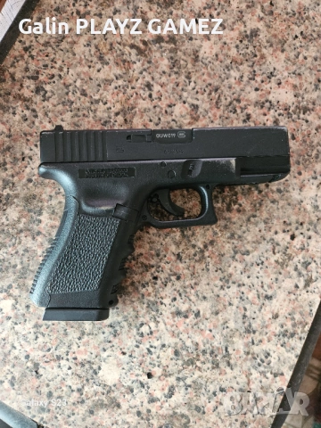 Продавам въздушен пистолет , снимка 9 - Въздушно оръжие - 53396717