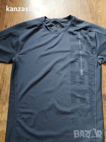 reebok - страхотна мъжка тениска КАТО НОВА М, снимка 10 - Тениски - 50966888