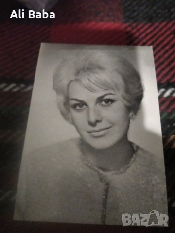 Картичка/снимка актрисата Гинка Станчева, снимка 1