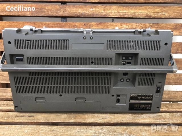 Радиокасетофон Hitachi TRK 8190E, снимка 12 - Радиокасетофони, транзистори - 52788971