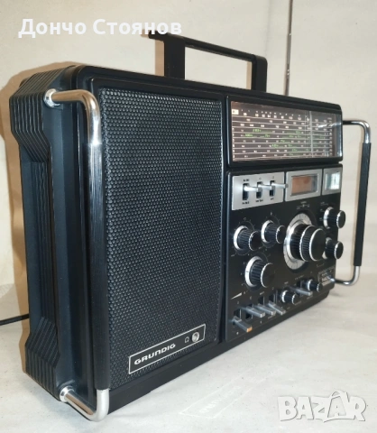 Радио Grundig 1400 Satellit Professional, снимка 3 - Радиокасетофони, транзистори - 53522061